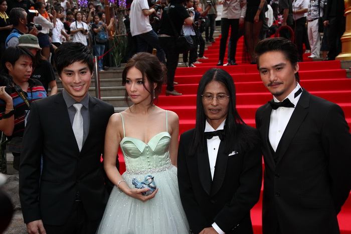 pic พลอย เฌอมาลย์ จากงานสุพรรณหงษ์ สวยจริงอะไรจริง