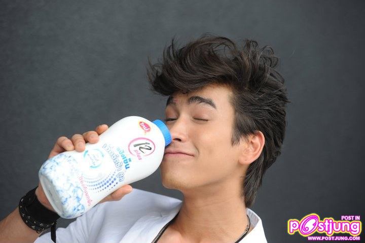 ณเดชน์..ภาพเบื้องหลังถ่ายโฆษณา 12 Plus แป้งเย็น เอ็กซ์ตร้า คูล แอนตี้แบคทีเรีย