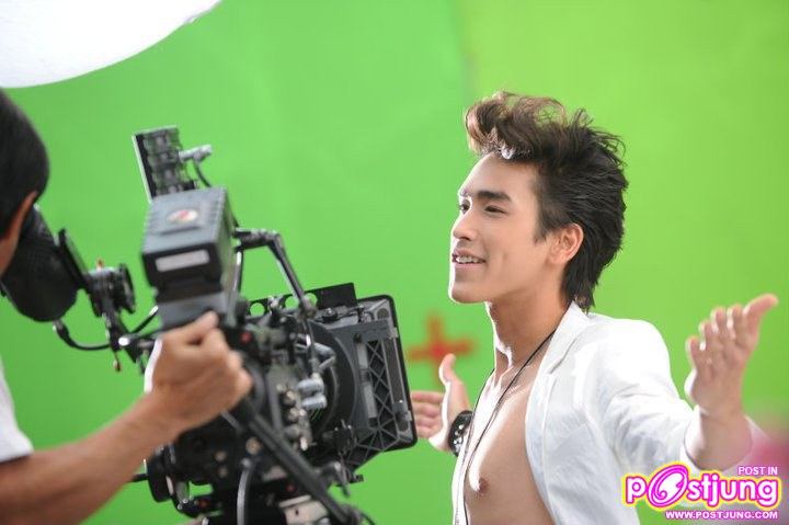 ณเดชน์..ภาพเบื้องหลังถ่ายโฆษณา 12 Plus แป้งเย็น เอ็กซ์ตร้า คูล แอนตี้แบคทีเรีย