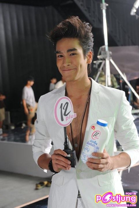 ณเดชน์..ภาพเบื้องหลังถ่ายโฆษณา 12 Plus แป้งเย็น เอ็กซ์ตร้า คูล แอนตี้แบคทีเรีย