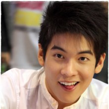 อวบอ้วน งานAll Hearts for Japan & Suck Seed Press Preview