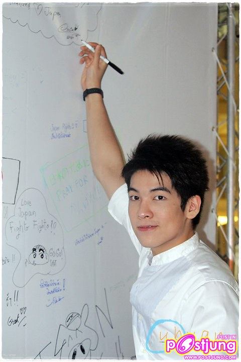 อวบอ้วน งานAll Hearts for Japan & Suck Seed Press Preview