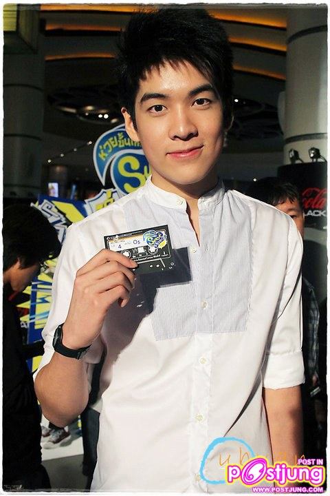 อวบอ้วน งานAll Hearts for Japan & Suck Seed Press Preview