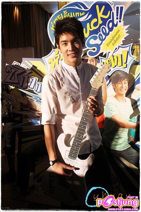 อวบอ้วน งานAll Hearts for Japan & Suck Seed Press Preview