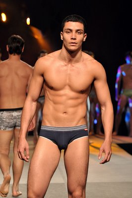 แฟชั่นชุดว่ายน้ำชาย