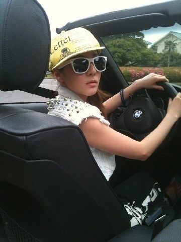 ซานดาร่า 2NE1