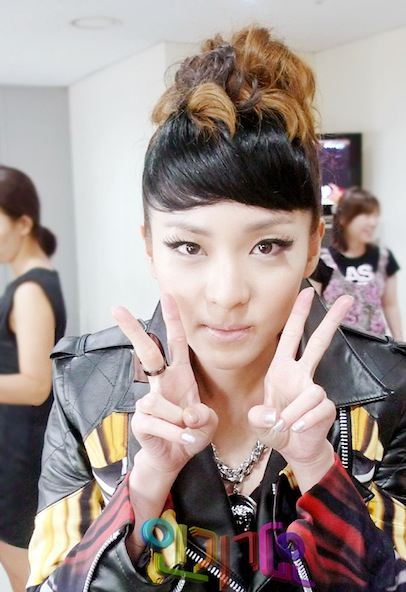 ซานดาร่า 2NE1