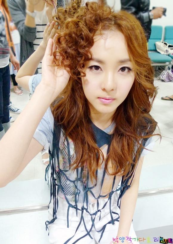 ซานดาร่า 2NE1