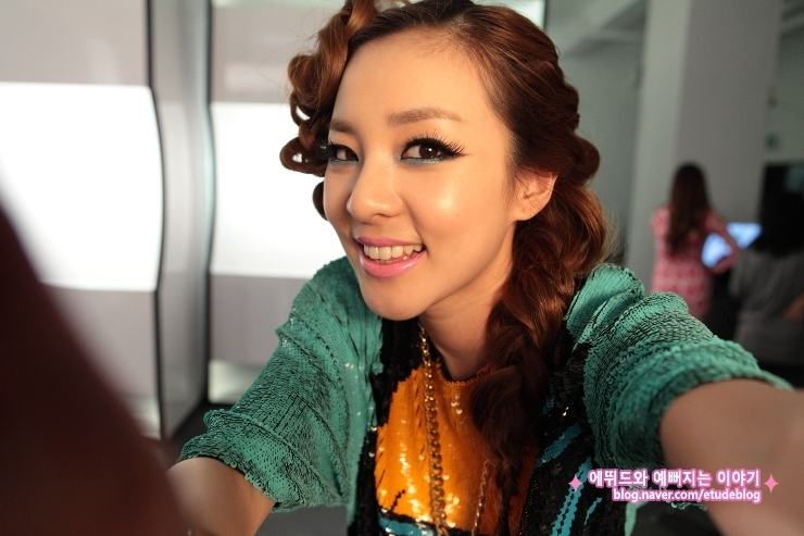 ซานดาร่า 2NE1