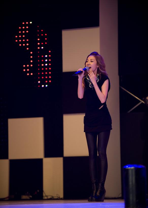 ซานดาร่า 2NE1