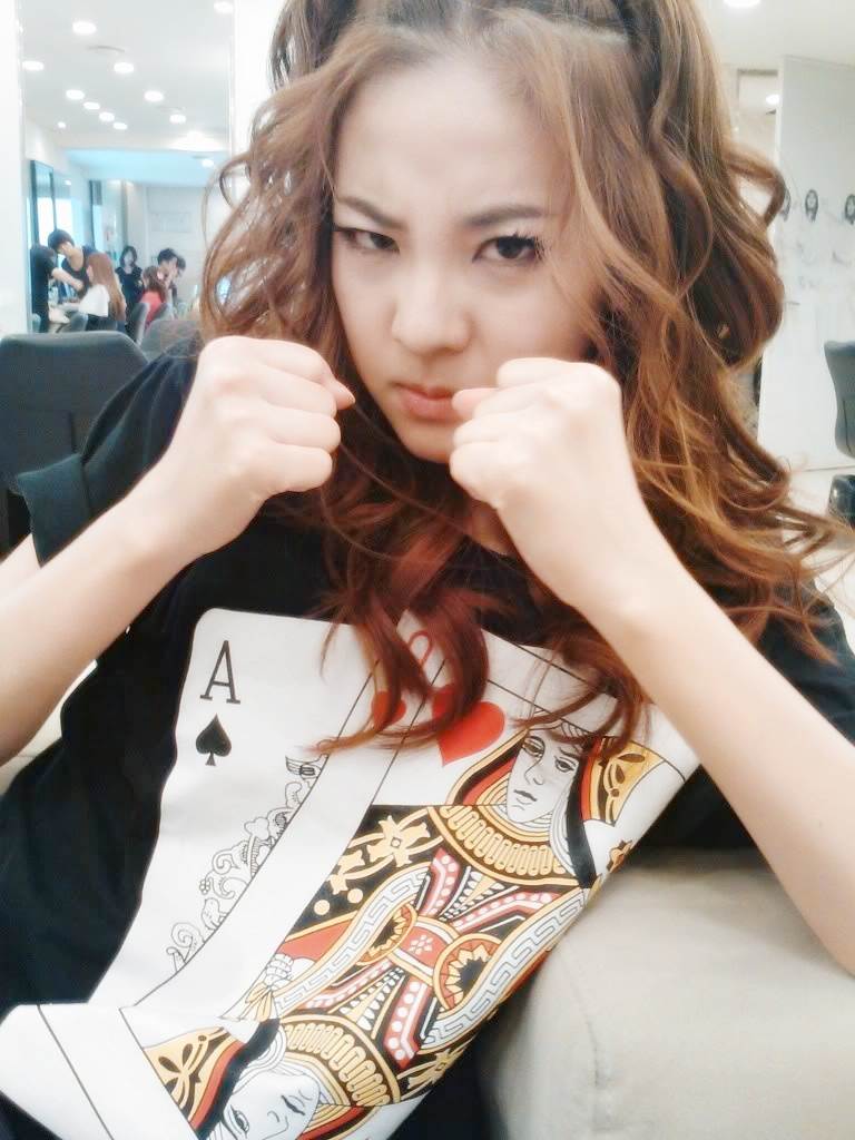 ซานดาร่า 2NE1