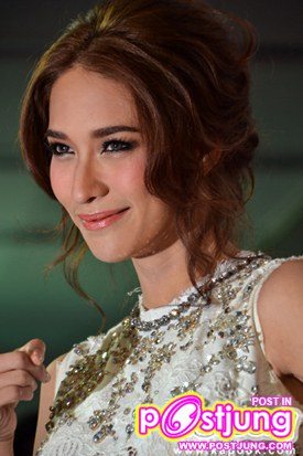 ภาพจากงานไนท์เอนเตอร์เทนอวอร์ด2011