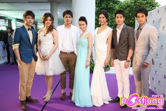 ภาพจากงานไนท์เอนเตอร์เทนอวอร์ด2011