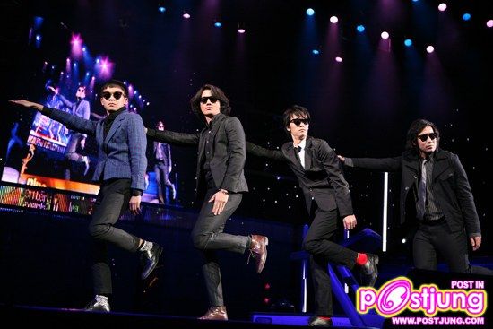 ภาพจากงานไนท์เอนเตอร์เทนอวอร์ด2011