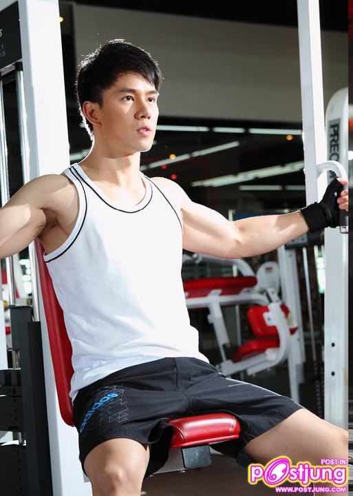 กำปั้น พีระ พาณิชย์พงส์ @THE MEN'S TIME vol.1 no.1 November 2010