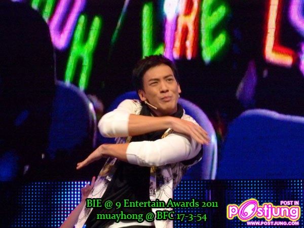 พี่บี้the star รับรางวัลขวัญใจมหาชน