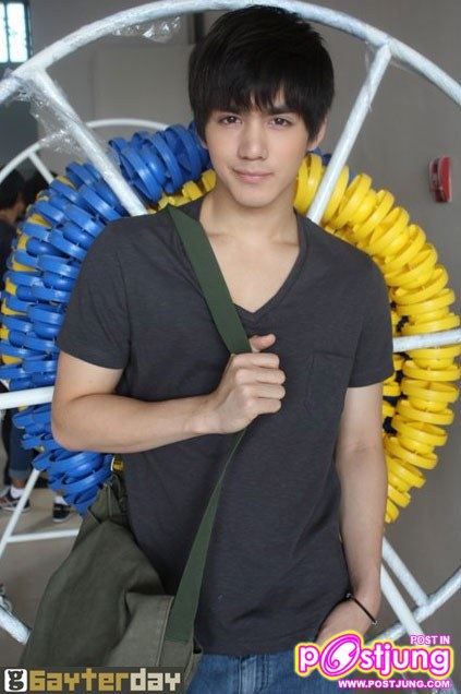 รวมภาพ เม้าส์ B.O.Y ในเรื่องโลมา