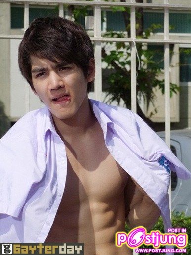 รวมภาพ เม้าส์ B.O.Y ในเรื่องโลมา