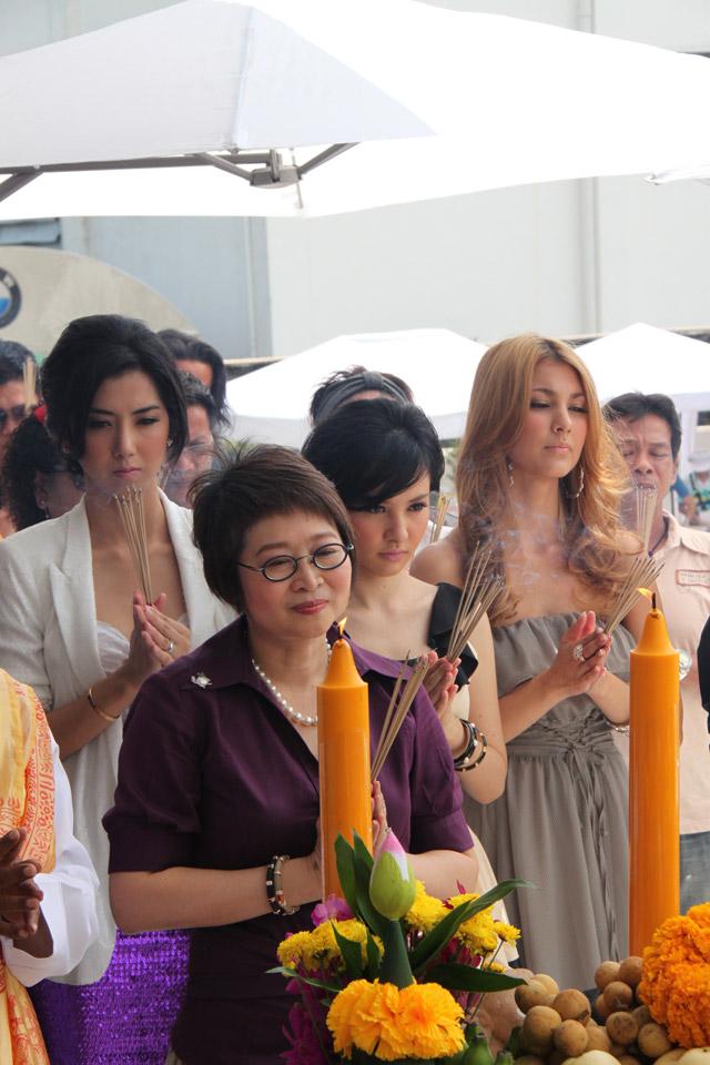 คุณนายที่5 ดอกส้มสีทอง