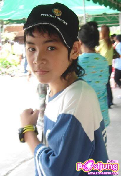 หนุ่มเก้า ตั้งแต่เด็กจนโต ก็หล่อ