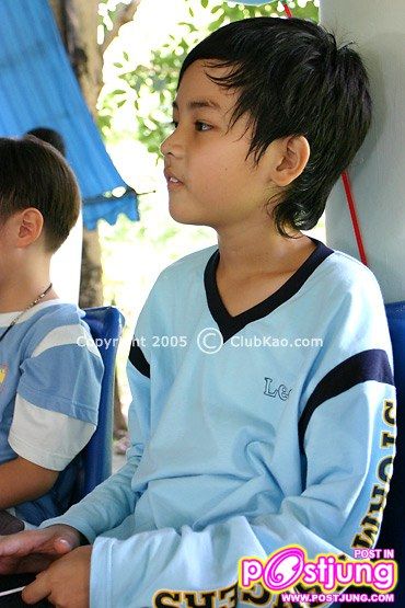 หนุ่มเก้า ตั้งแต่เด็กจนโต ก็หล่อ