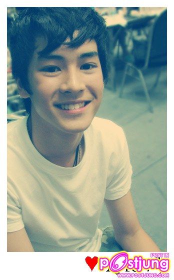 หนุ่มเก้า ตั้งแต่เด็กจนโต ก็หล่อ