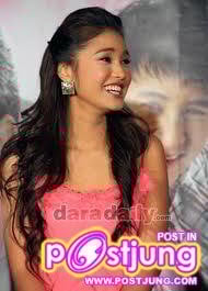 ชมพู่ สาวสวยไม่หยิ่ง