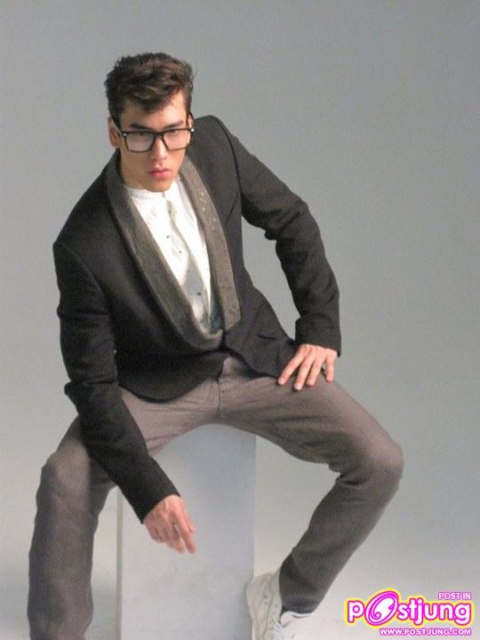 ณเดชน์ เบี้องหลังถ่ายนิตยสารHarper's Bazaar Men March 2011