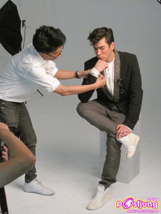 ณเดชน์ เบี้องหลังถ่ายนิตยสารHarper's Bazaar Men March 2011