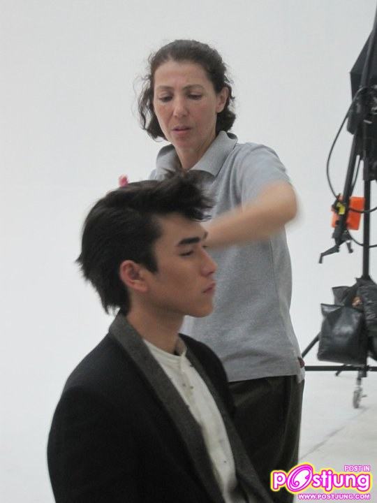 ณเดชน์ เบี้องหลังถ่ายนิตยสารHarper's Bazaar Men March 2011