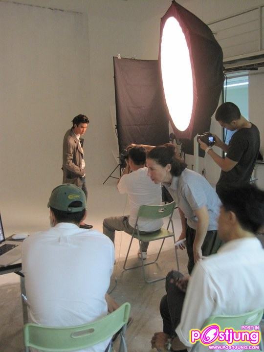 ณเดชน์ เบี้องหลังถ่ายนิตยสารHarper's Bazaar Men March 2011