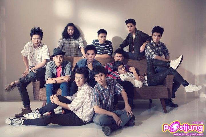 [New Photoshoot] August Band