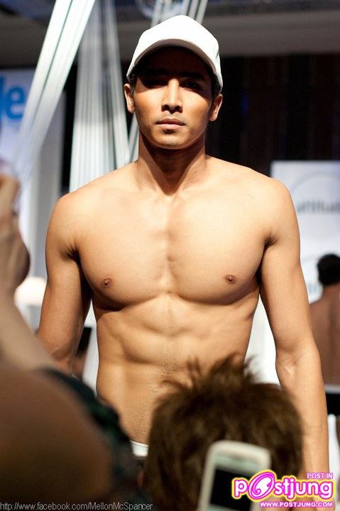 ภาพงาน [Launch Party] Grand-Opening attitude magazine Thailand 2011
