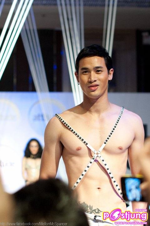 ภาพงาน [Launch Party] Grand-Opening attitude magazine Thailand 2011