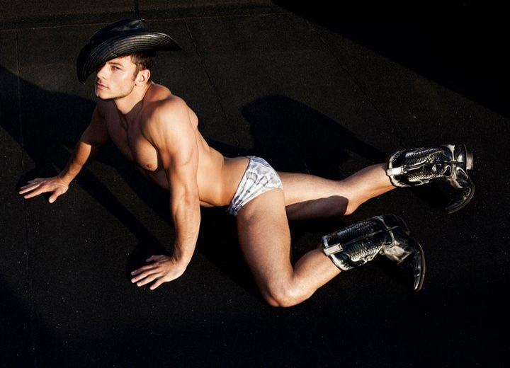 หนุ่มในฝันของใครหลายคน