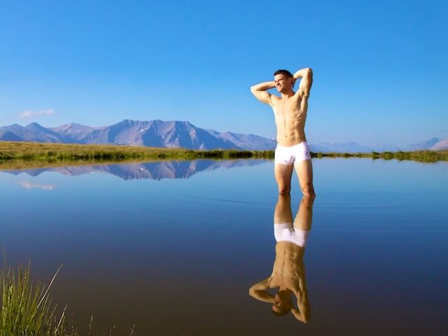 หมู่นายแบบ