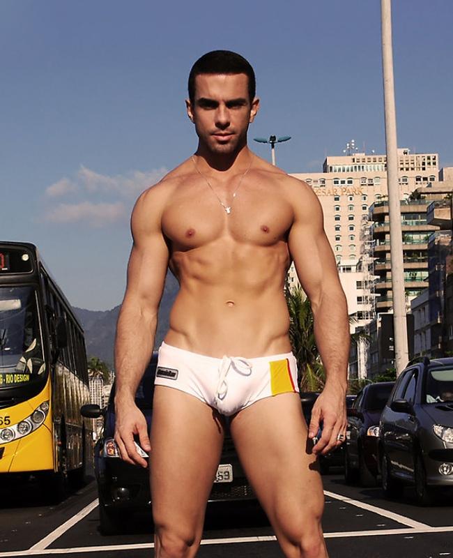 เหล่านายแบบก่อนนอนครับ