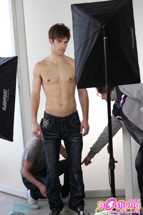 [Behind The Scenes] Men photoshoot for Under Gear