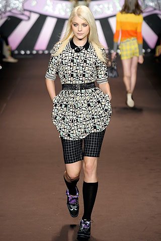 Jessica Stam ค่ะ