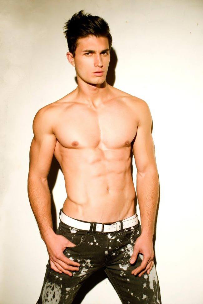 ชอบมั้ยครับนายแบบล่ำๆ