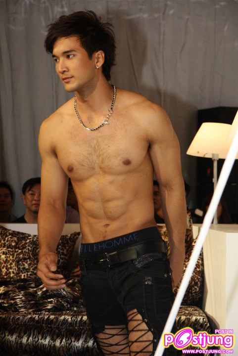 (เก็บตก) งานLaunch Party attitude Thailand 2011นายแบบแซ่บซ่าส์ จี๊ดดดดกันทั้งงาน