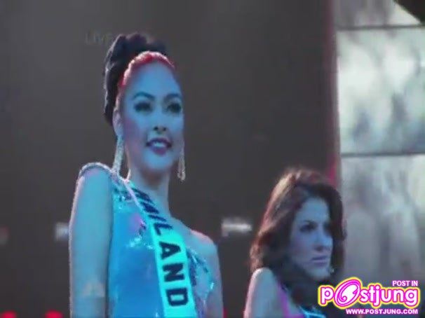 รอบชุดราตรี ก็เด่นอีก