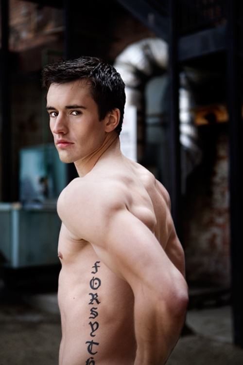 นายแบบน่าสัมผัส