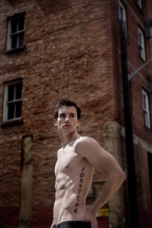 นายแบบน่าสัมผัส