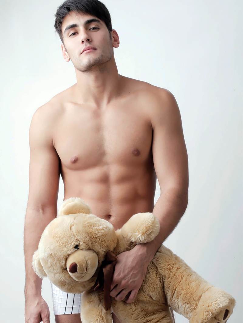 หล่อ เท่ ล่ำ