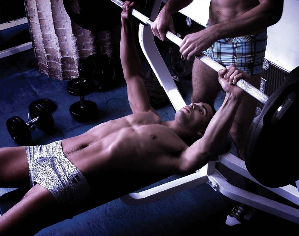 หล่อ เท่ ล่ำ