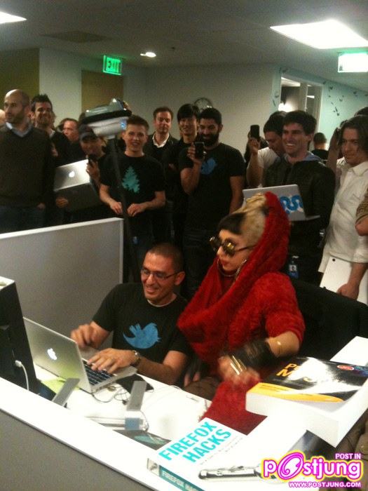 lady gaga & ไปสำนัหงานทวิตเตอร์ที่SanFrancisco