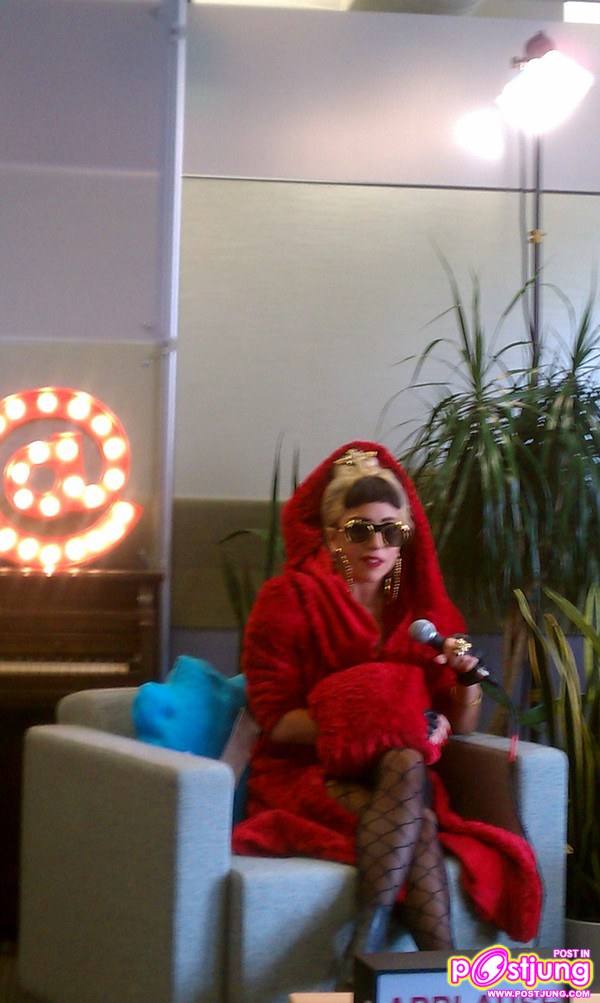 lady gaga & ไปสำนัหงานทวิตเตอร์ที่SanFrancisco