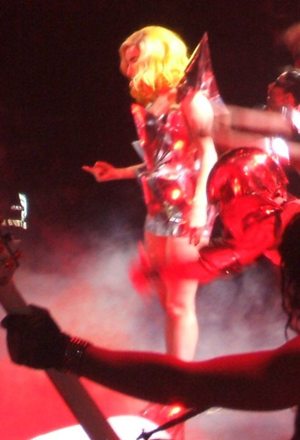 lady gaga & fuckking Oops!