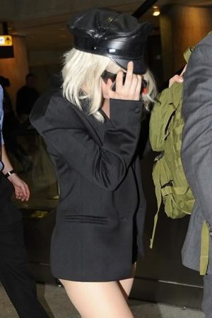 lady gaga & fuckking Oops!